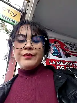 Snapshot of lara_moon25 chatting on November 29, 2025, 7:06 pm lara moon25 online show from November 29, 2025, 7:06 pm