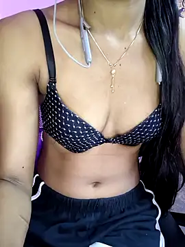 Snapshot of Miakhalifatamil chatting on October 24, 2025, 3:03 am Miakhalifatamil online show from October 24, 2025, 3:03 am