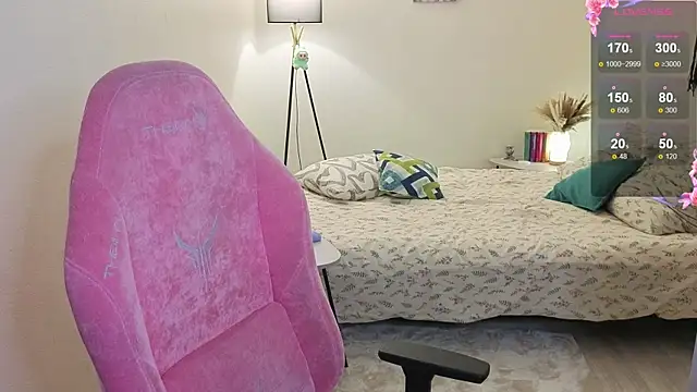 Lill Mary online show from November 3, 2025, 7:20 am