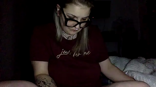 Snapshot of vanillesoumise chatting on February 6, 2025, 9:00 am vanillesoumise online show from February 6, 2025, 9:00 am