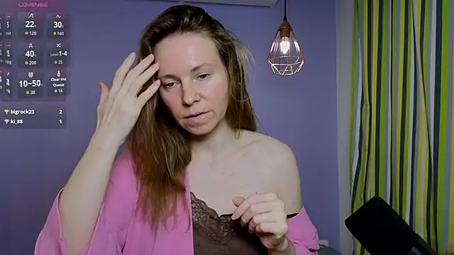 JanePearl online show from April 16, 2026, 9:04 pm