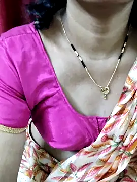 Snapshot of anuradha1432 chatting on November 10, 2025, 12:59 pm anuradha1432 online show from November 10, 2025, 12:59 pm