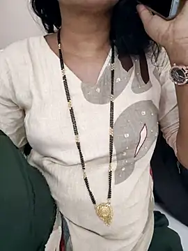 anuradha1432 online show from August 8, 2026, 9:11 am