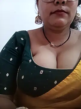 Nyra-23 online show from April 4, 2026, 8:45 am