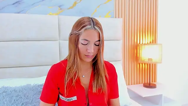 Snapshot of Mia_Malkovaa_ chatting on April 13, 2026, 2:44 pm Mia Malkovaa online show from April 13, 2026, 2:44 pm