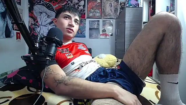 Snapshot of dylan_fun18 chatting on April 4, 2026, 9:12 pm dylan fun18 online show from April 4, 2026, 9:12 pm