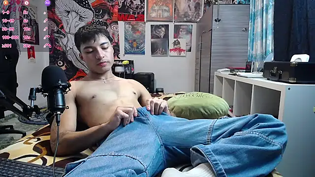 Snapshot of dylan_fun18 chatting on April 7, 2026, 11:15 pm dylan fun18 online show from April 7, 2026, 11:15 pm