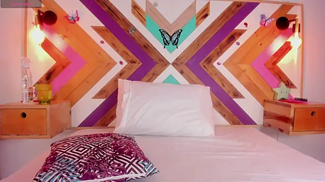 Snapshot of Katia_Wilson chatting on October 24, 2025, 2:35 pm Katia Wilson online show from October 24, 2025, 2:35 pm