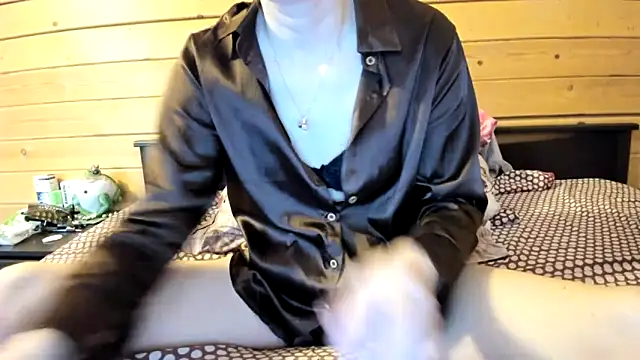 Cookiecutey online show from May 1, 2026, 7:35 am