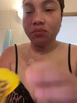 WhiteWomen online show from October 31, 2025, 9:16 pm