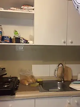 WhiteWomen online show from November 10, 2025, 11:04 pm