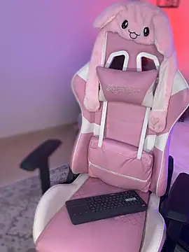 Snapshot of ashlyrey-1 chatting on December 17, 2025, 10:16 pm ashlyrey-1 online show from December 17, 2025, 10:16 pm