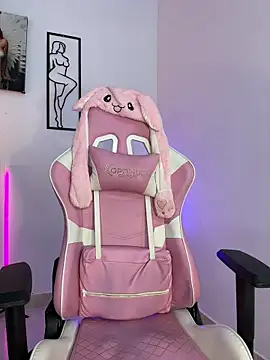 ashlyrey-1 online show from February 28, 2026, 7:04 pm