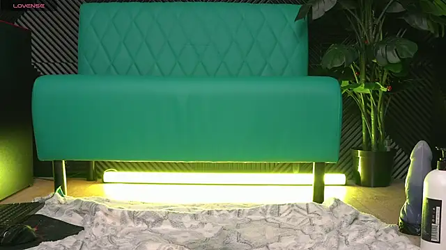 Snapshot of home_horny_eva chatting on December 26, 2024, 7:45 am home horny eva online show from December 26, 2024, 7:45 am