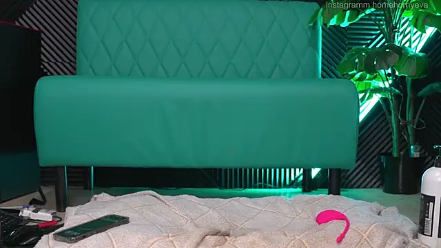 Snapshot of home_horny_eva chatting on February 17, 2025, 5:10 pm home horny eva online show from February 17, 2025, 5:10 pm