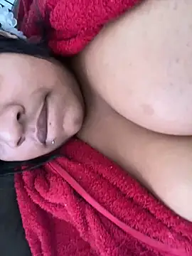 Snapshot of vic_pretynhaa chatting on January 27, 2025, 8:17 pm vic pretynhaa online show from January 27, 2025, 8:17 pm