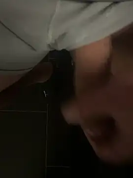 Snapshot of derderdockhat chatting on December 9, 2024, 4:58 pm derderdockhat online show from December 9, 2024, 4:58 pm