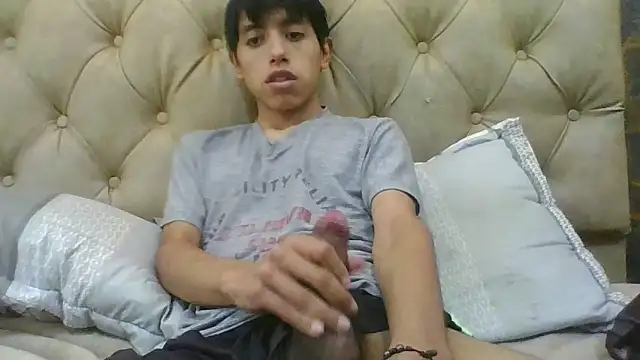 Snapshot of danuel23 chatting on December 27, 2024, 6:53 pm danuel23 online show from December 27, 2024, 6:53 pm