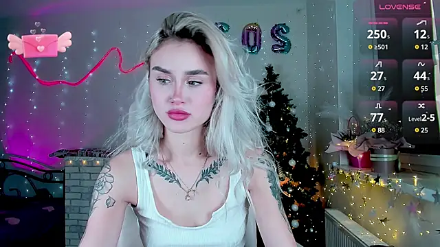 Snapshot of _Ravenaa chatting on December 27, 2024, 11:50 am Ravenaa online show from December 27, 2024, 11:50 am