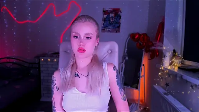 Snapshot of _Ravenaa chatting on March 19, 2025, 10:55 am Ravenaa online show from March 19, 2025, 10:55 am