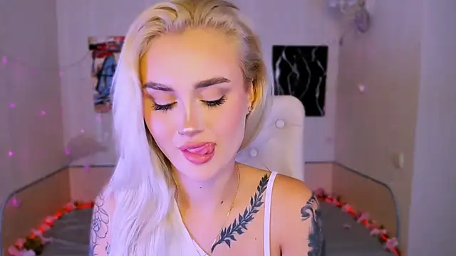  Ravenaa online show from November 11, 2025, 11:21 am