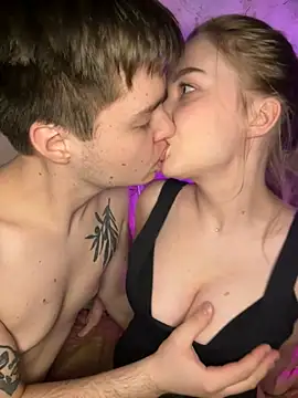 Family-Mm1 online show from April 15, 2026, 1:40 pm