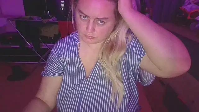 Snapshot of Meliss_Official9 chatting on March 22, 2025, 6:36 pm Meliss Official9 online show from March 22, 2025, 6:36 pm