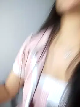 Catalehia Milk online show from September 25, 2025, 7:50 pm