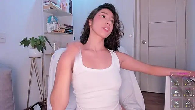 danna davis18 online show from May 15, 2026, 8:38 pm