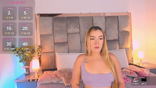 Sofi Vasquez online show from September 22, 2025, 8:33 pm