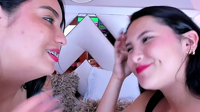 madeleine2112 online show from December 6, 2024, 7:54 am