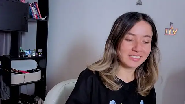 Snapshot of sexfire_lalita chatting on May 3, 2026, 9:43 pm sexfire lalita online show from May 3, 2026, 9:43 pm