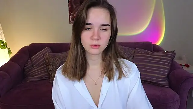 LindaRobertz online show from December 13, 2024, 11:28 pm