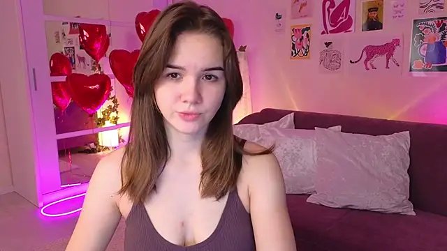 LindaRobertz online show from February 12, 2025, 6:08 am