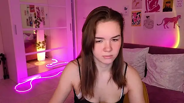 LindaRobertz online show from February 28, 2025, 9:15 am