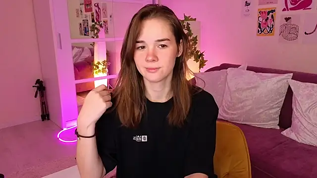 LindaRobertz online show from March 3, 2025, 9:22 am