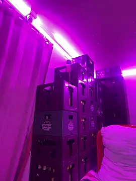 Hot beauty   online show from December 20, 2025, 4:52 am