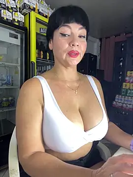 Snapshot of Hot_beauty__ chatting on May 1, 2026, 6:29 am Hot beauty online show from May 1, 2026, 6:29 am