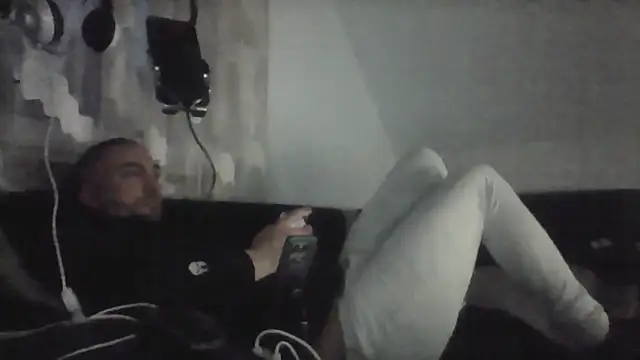 NewyorkDimi online show from March 12, 2026, 4:51 am