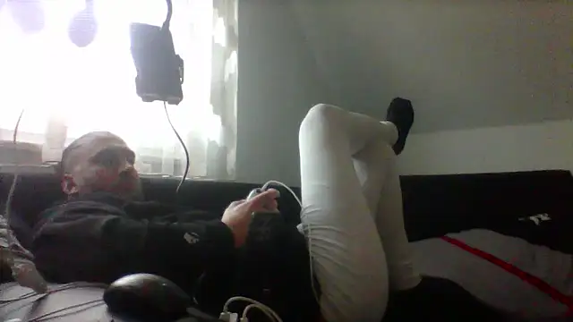 NewyorkDimi online show from March 13, 2026, 6:20 am