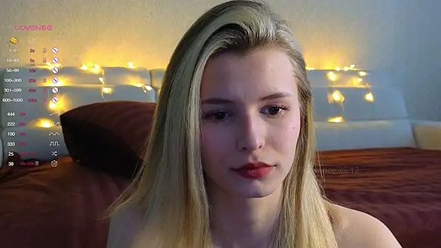 Snapshot of elsa_limerence chatting on December 26, 2024, 7:24 am elsa limerence online show from December 26, 2024, 7:24 am