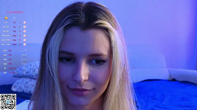 Snapshot of elsa_limerence chatting on January 5, 2025, 10:53 am elsa limerence online show from January 5, 2025, 10:53 am