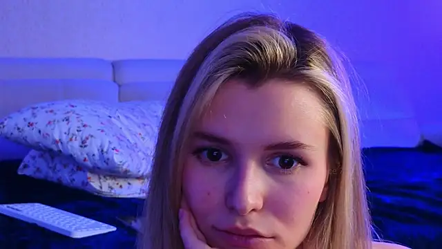 Snapshot of elsa_limerence chatting on January 7, 2025, 1:57 pm elsa limerence online show from January 7, 2025, 1:57 pm