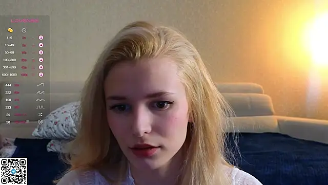 Snapshot of elsa_limerence chatting on February 1, 2025, 9:54 am elsa limerence online show from February 1, 2025, 9:54 am