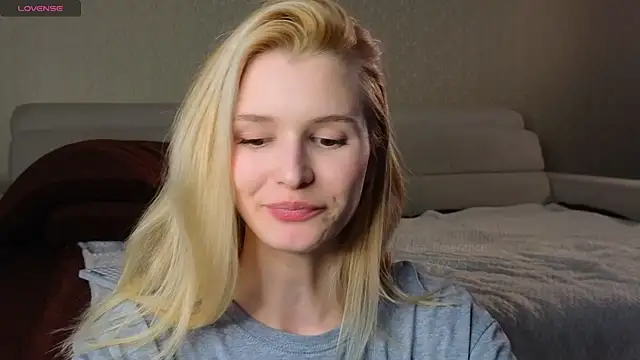 Snapshot of elsa_limerence chatting on February 9, 2025, 11:14 am elsa limerence online show from February 9, 2025, 11:14 am