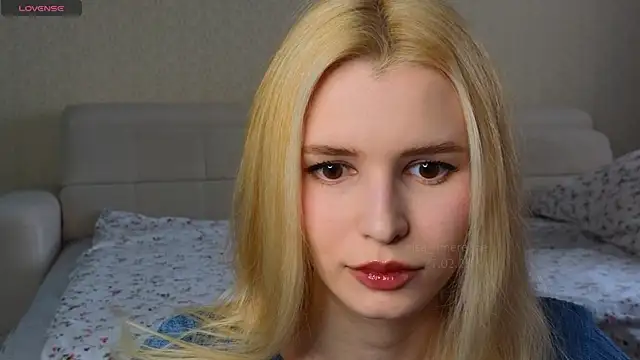 Snapshot of elsa_limerence chatting on February 27, 2025, 8:50 am elsa limerence online show from February 27, 2025, 8:50 am