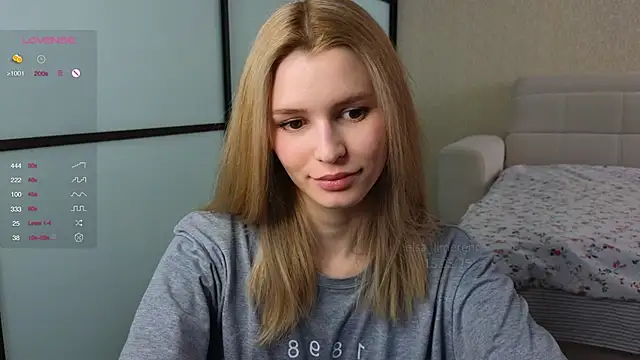 Snapshot of elsa_limerence chatting on March 15, 2025, 7:09 am elsa limerence online show from March 15, 2025, 7:09 am