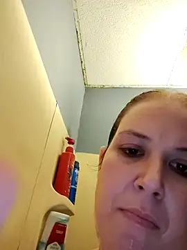 Snapshot of 023Longandjuicy chatting on January 8, 2026, 4:15 am 023Longandjuicy online show from January 8, 2026, 4:15 am