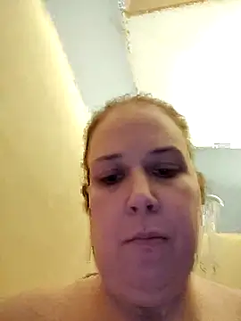 Snapshot of 023Longandjuicy chatting on February 3, 2026, 3:59 am 023Longandjuicy online show from February 3, 2026, 3:59 am