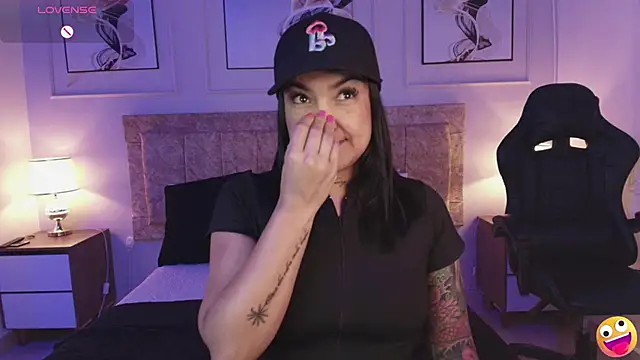 Snapshot of lyn_adamns chatting on March 18, 2025, 6:59 pm lyn adamns online show from March 18, 2025, 6:59 pm